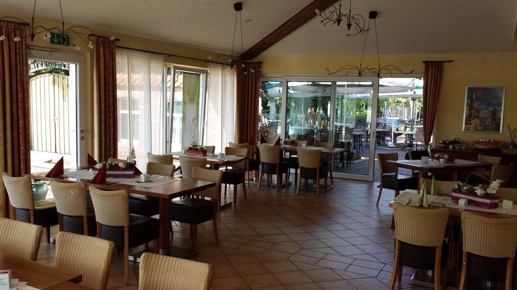 Hotel Restaurant Am Pfauenhof Quakenbrück Extérieur photo