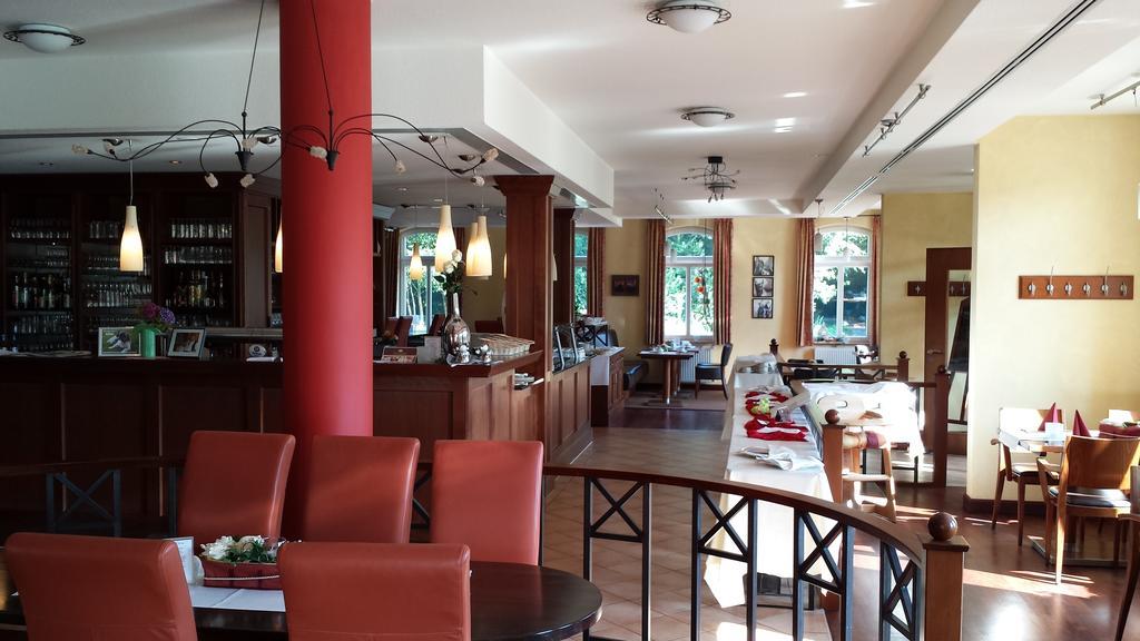 Hotel Restaurant Am Pfauenhof Quakenbrück Extérieur photo