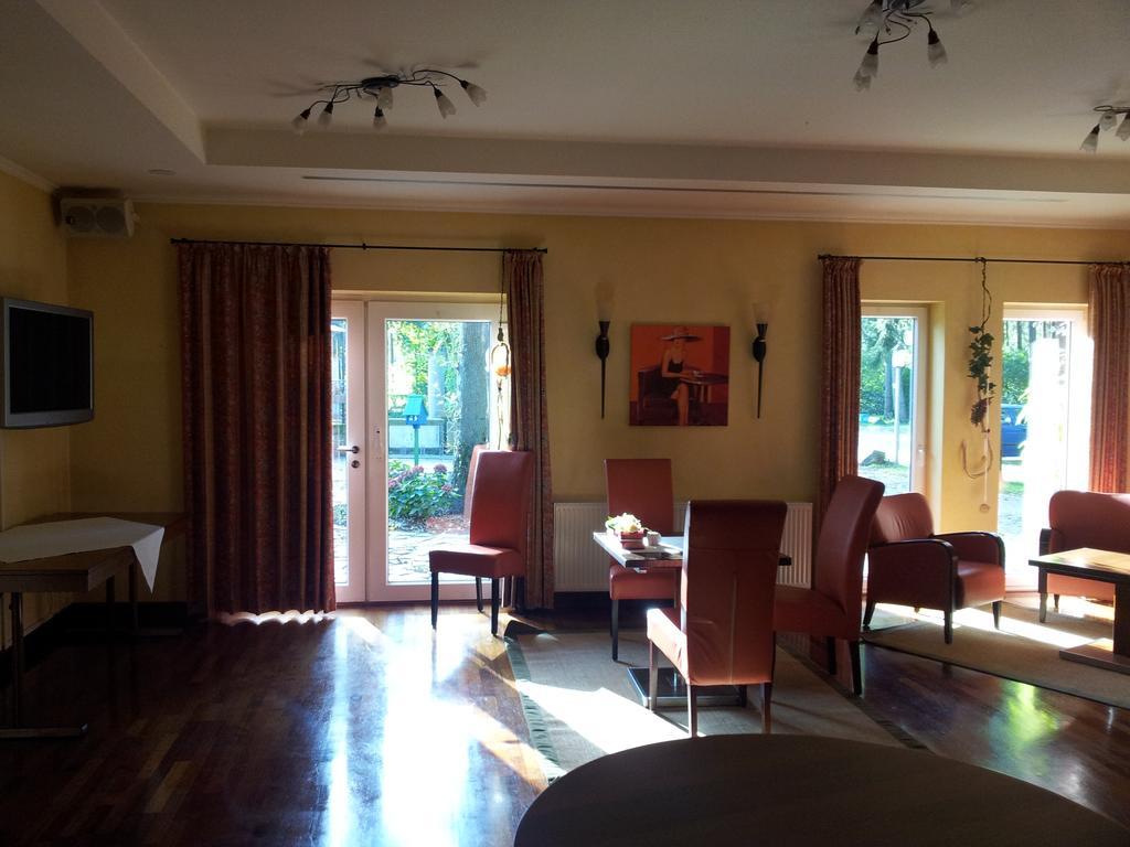 Hotel Restaurant Am Pfauenhof Quakenbrück Extérieur photo